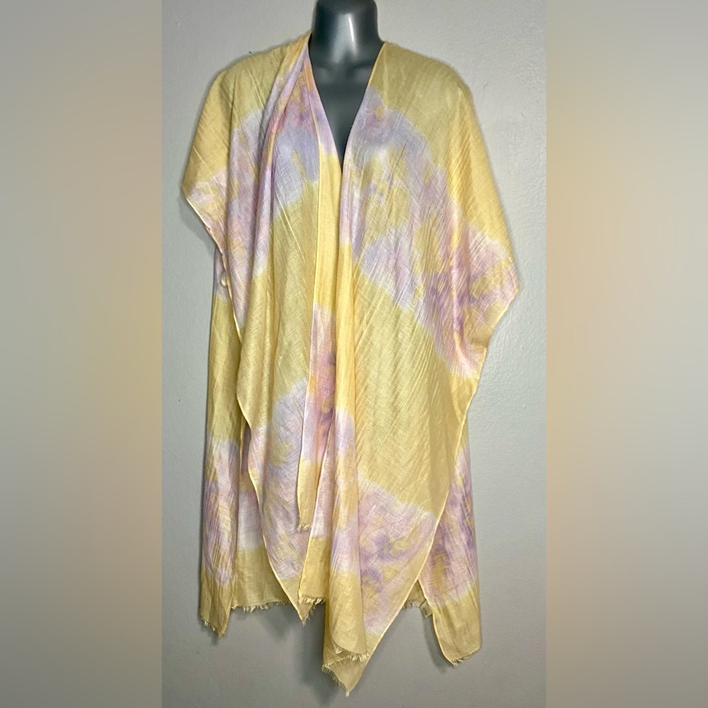 Francesca's Collections Yellow Tie-Dye Kimono